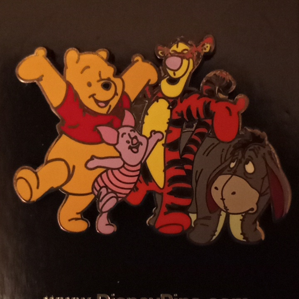 Disney DLR Winnie The Pooh And The Gang Piglet Tigger Eeyore Pin 20810